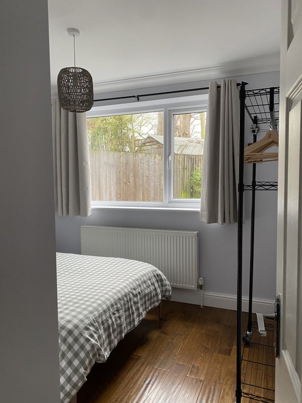 Room Cranleigh Close in Greater London