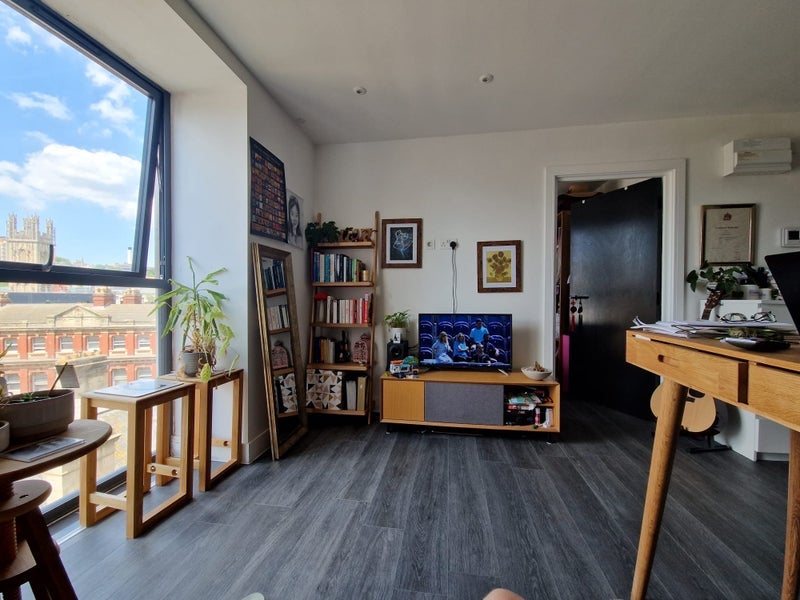 Flat Baldwin Street in Bristol