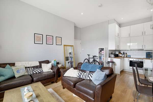 Flat Park Hill in Greater London