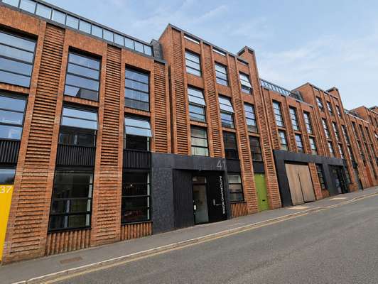 Flat Summer Hill Terrace in Birmingham