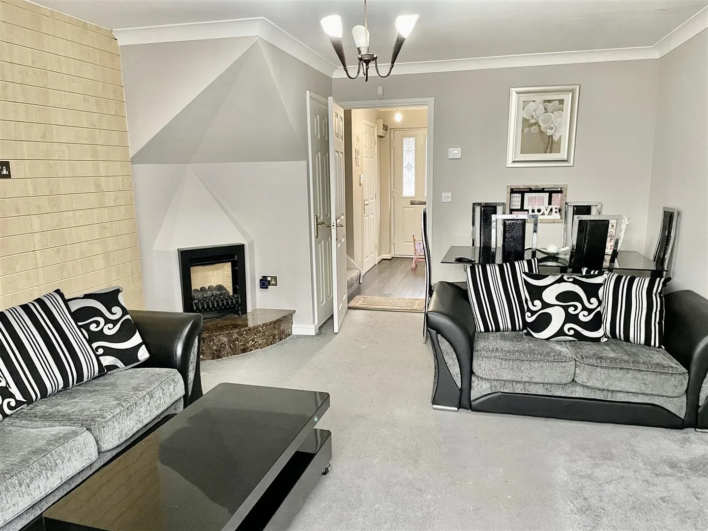 House Wroxham Way in Greater London