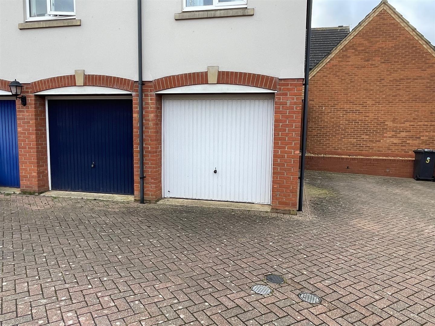 House Knighton Close in Peterborough