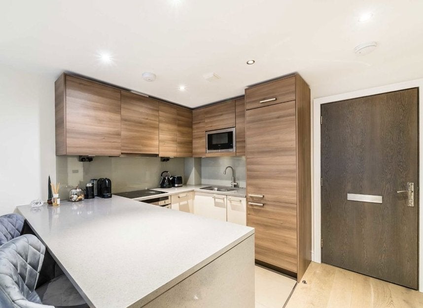 Flat Park Street in Greater London