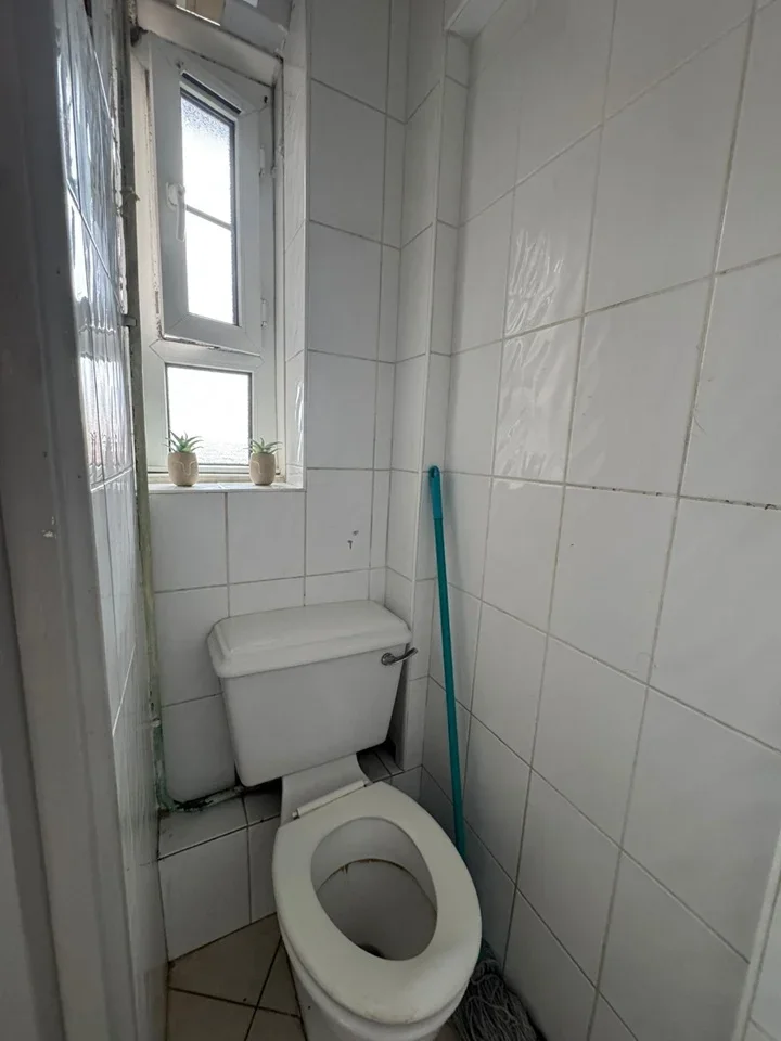 Room Chicksand Street in Greater London
