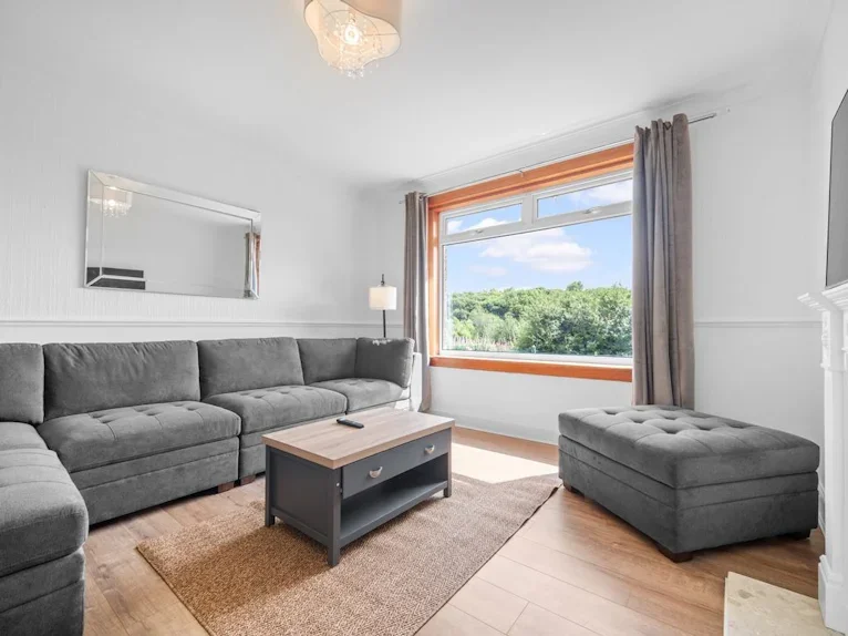 Flat Whiteside in Bathgate