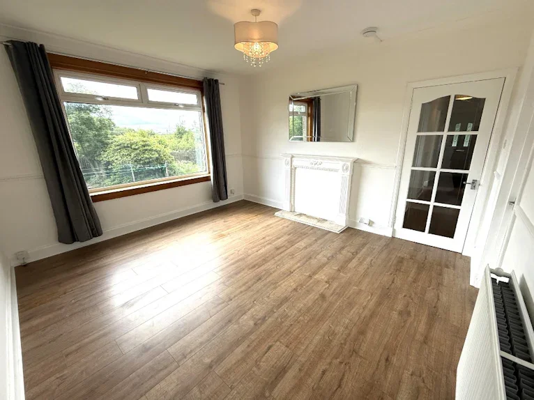 Flat Whiteside in Bathgate