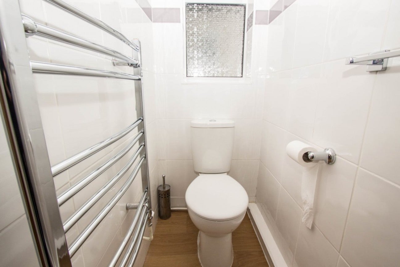 Flat Finchley Road in Greater London