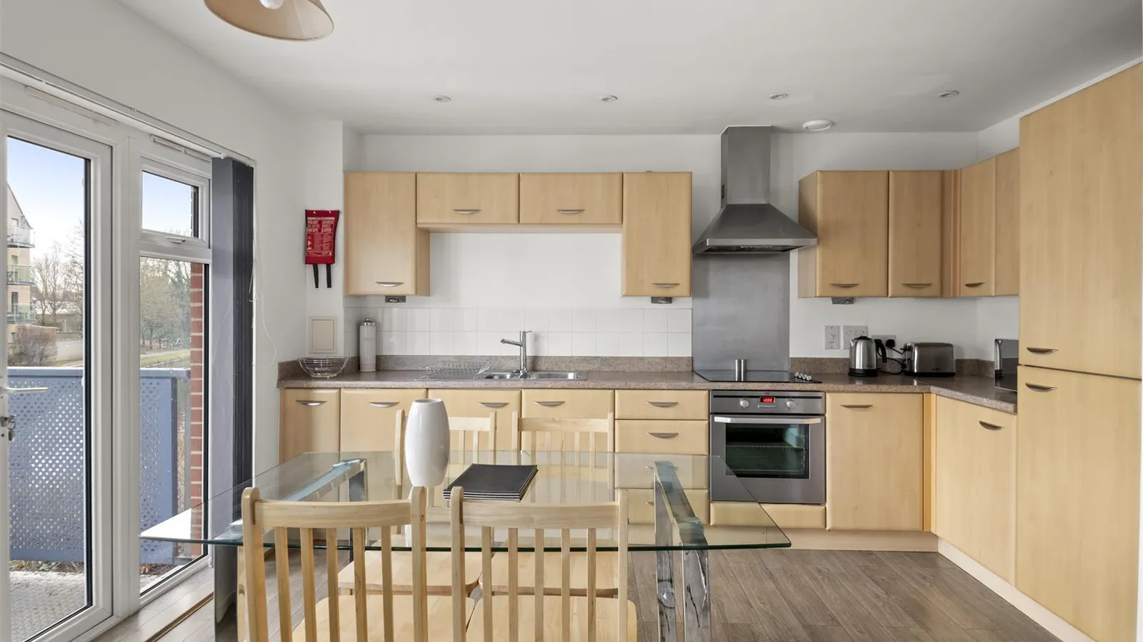 Flat Woodthorpe Drive in Carlton