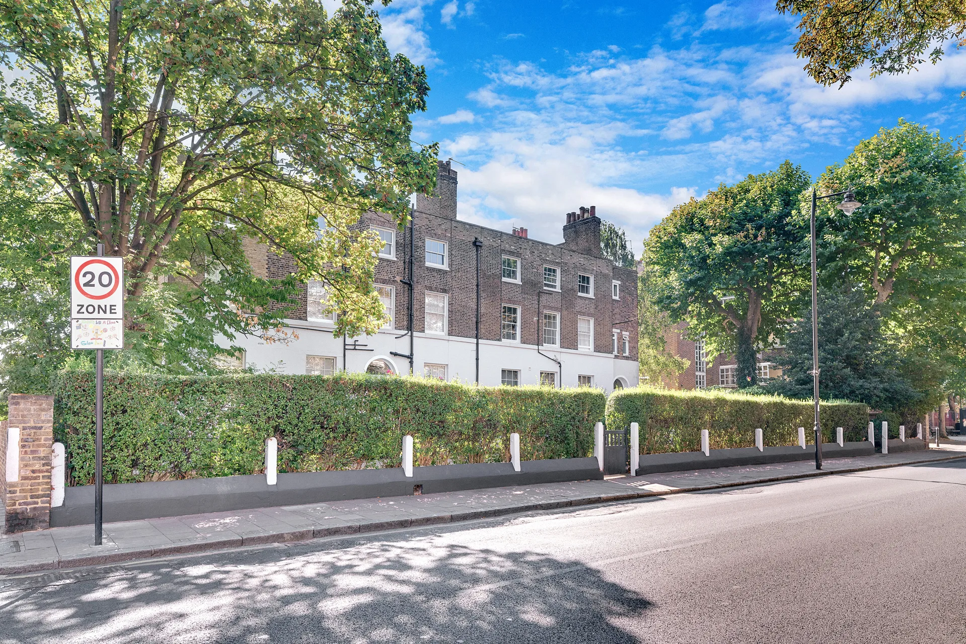 Flat Highbury Park in Greater London