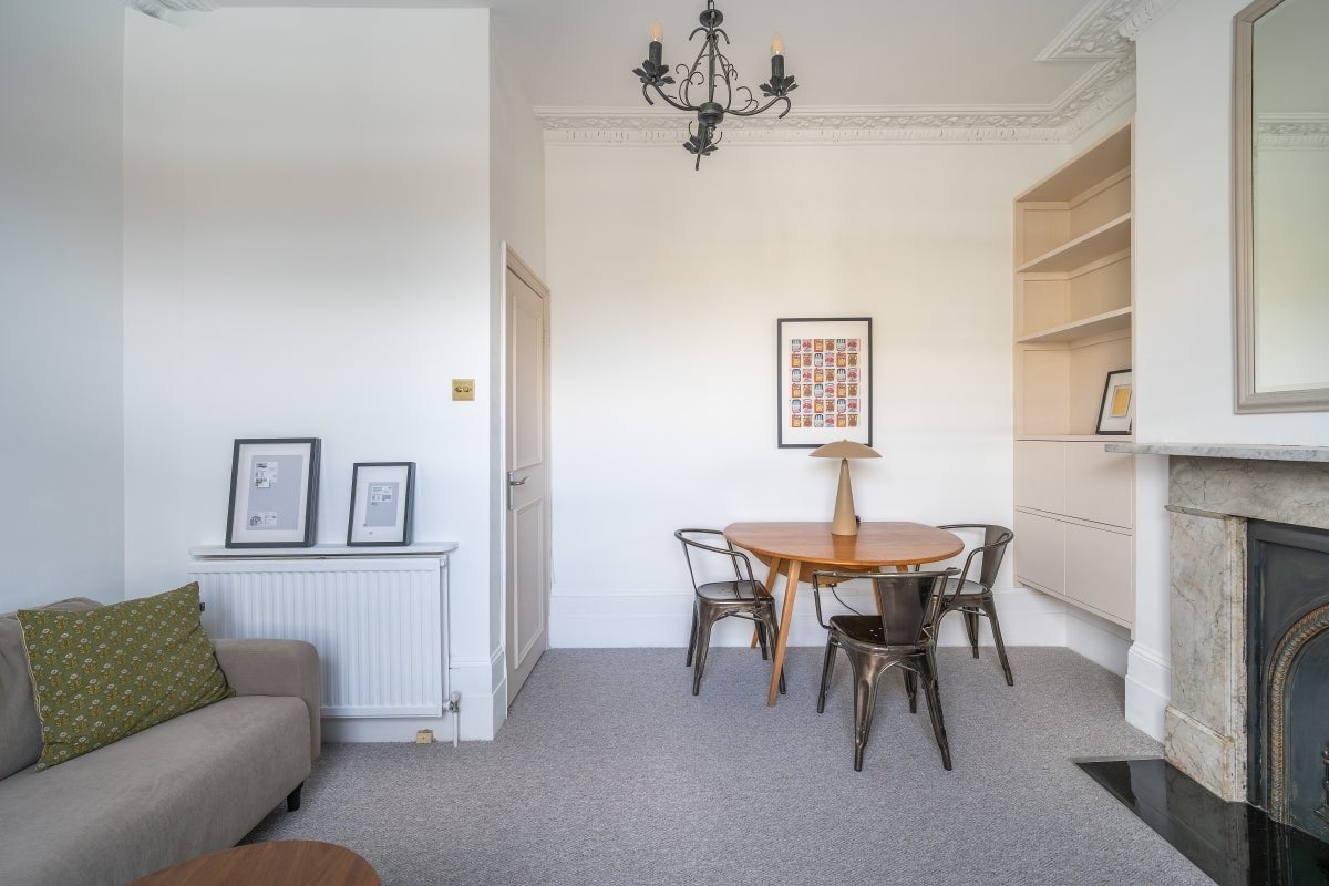 Flat Wandsworth Road in Greater London