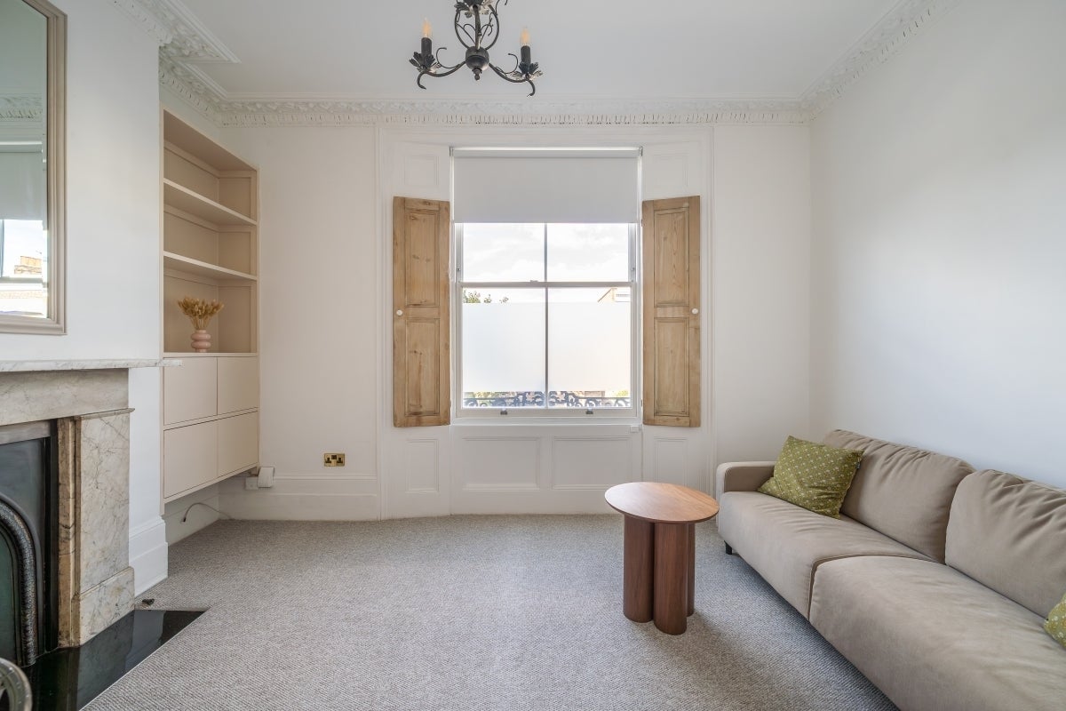 Flat Wandsworth Road in Greater London