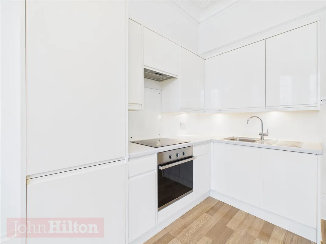 Flat Leopold Road in Brighton