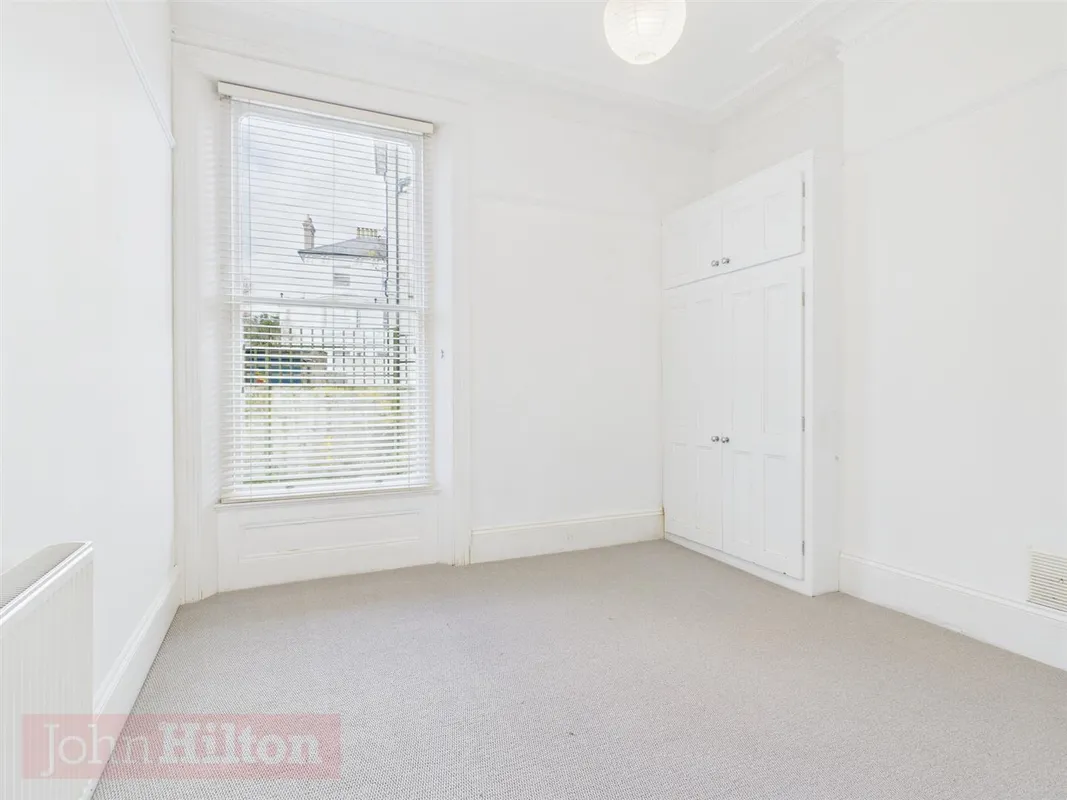 Flat Leopold Road in Brighton