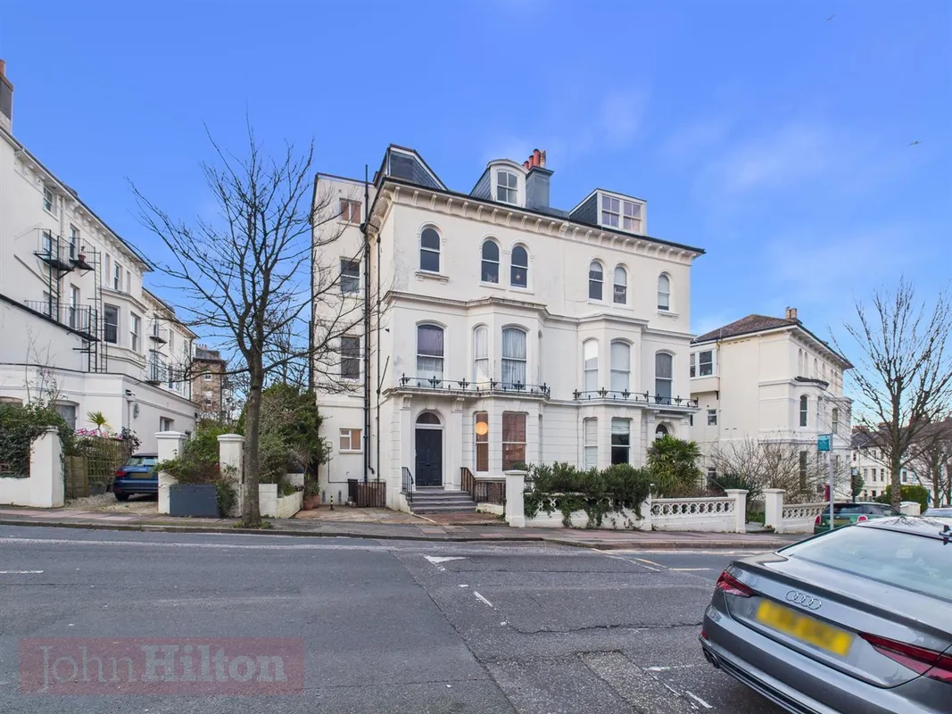 Flat Leopold Road in Brighton