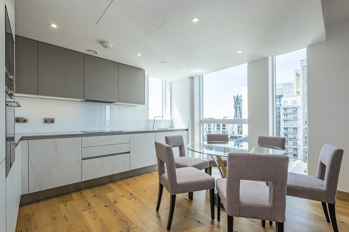 Flat Hermitage Street in City of Westminster