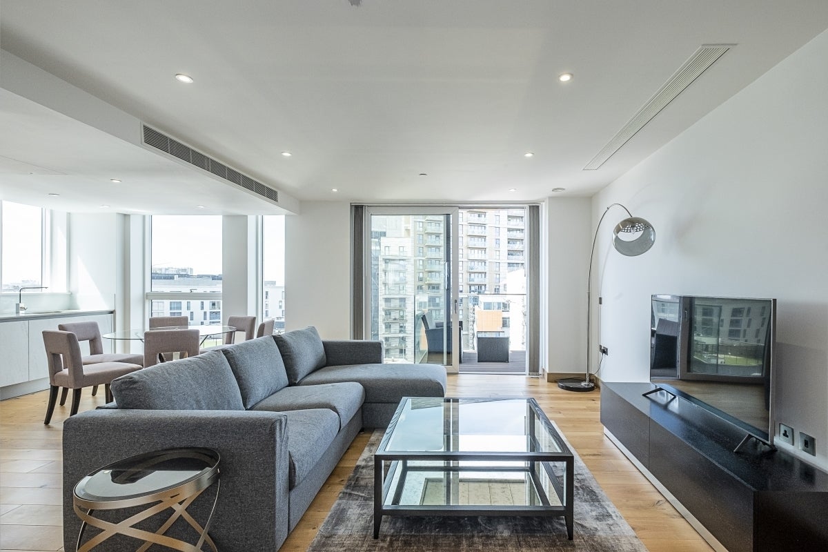 Flat Hermitage Street in City of Westminster