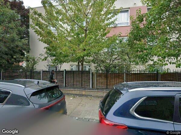 Flat Devas Street in Greater London
