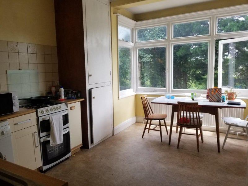 Room Addiscombe Road in Greater London