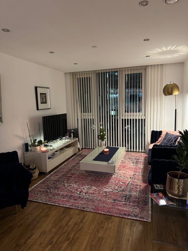Room Alie Street in Greater London