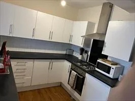 Flat Kingsthorpe Grove in Northampton