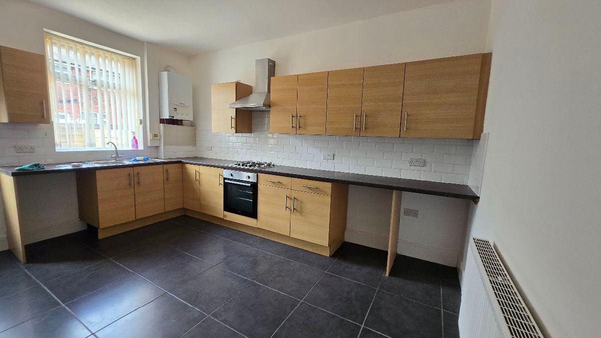 House Coalshaw Green Road in Chadderton
