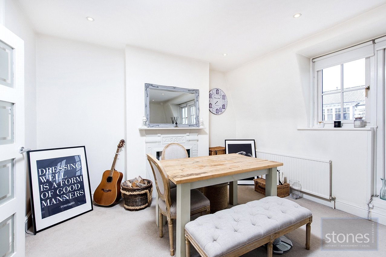 Flat Tudor Close in Greater London