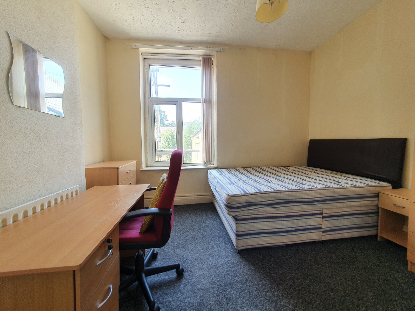 Flat Llanbleddian Gardens in Cardiff