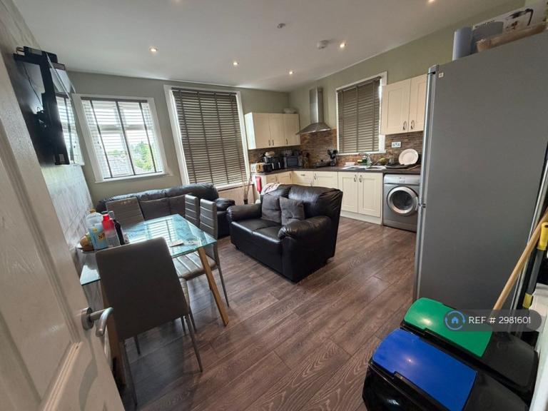Room Saint Chads Road in Derby