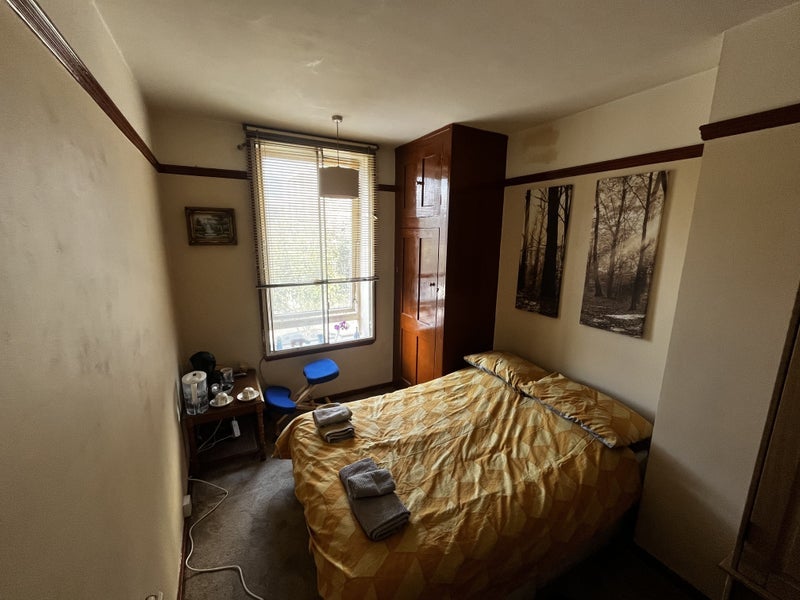 Room McAuley Close in Greater London
