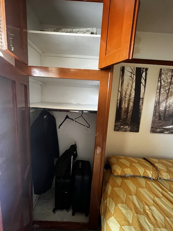 Room McAuley Close in Greater London