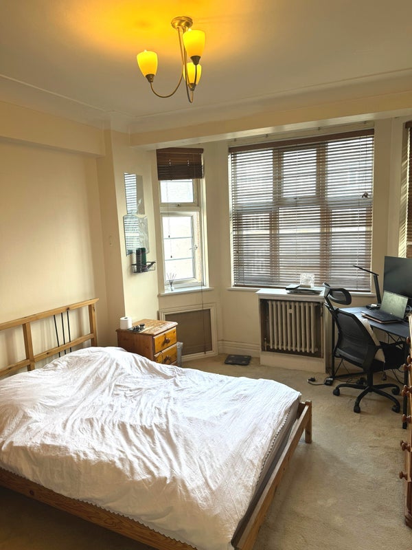 Room Northways in Greater London
