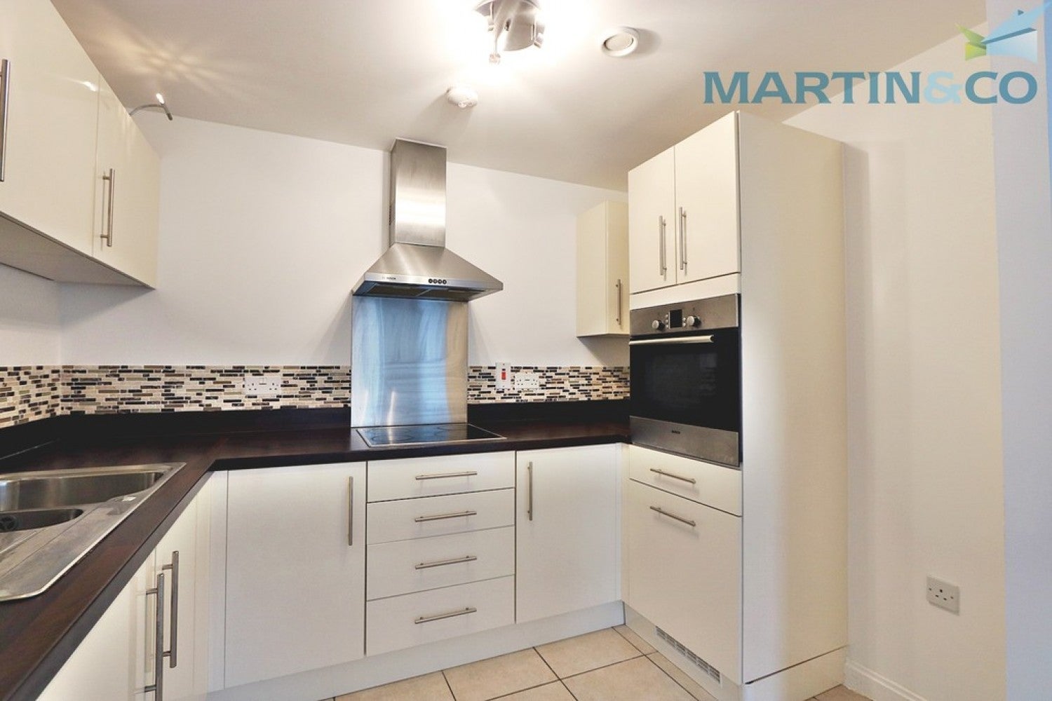 Flat Overstone Court in Cardiff