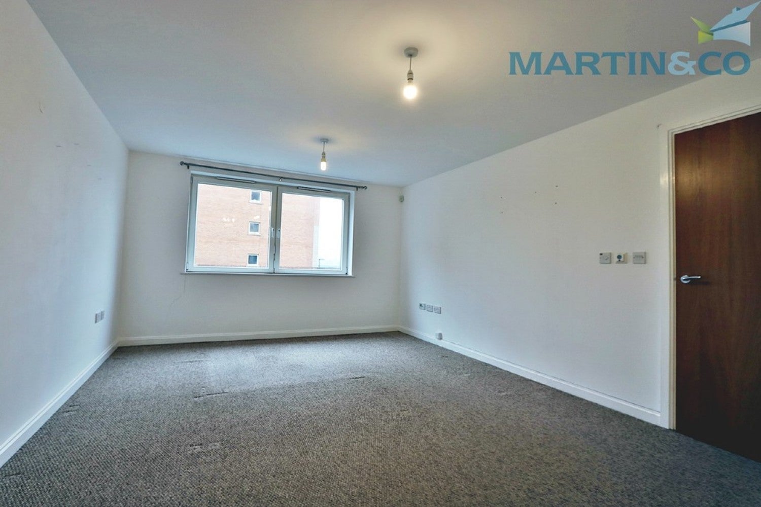 Flat Overstone Court in Cardiff