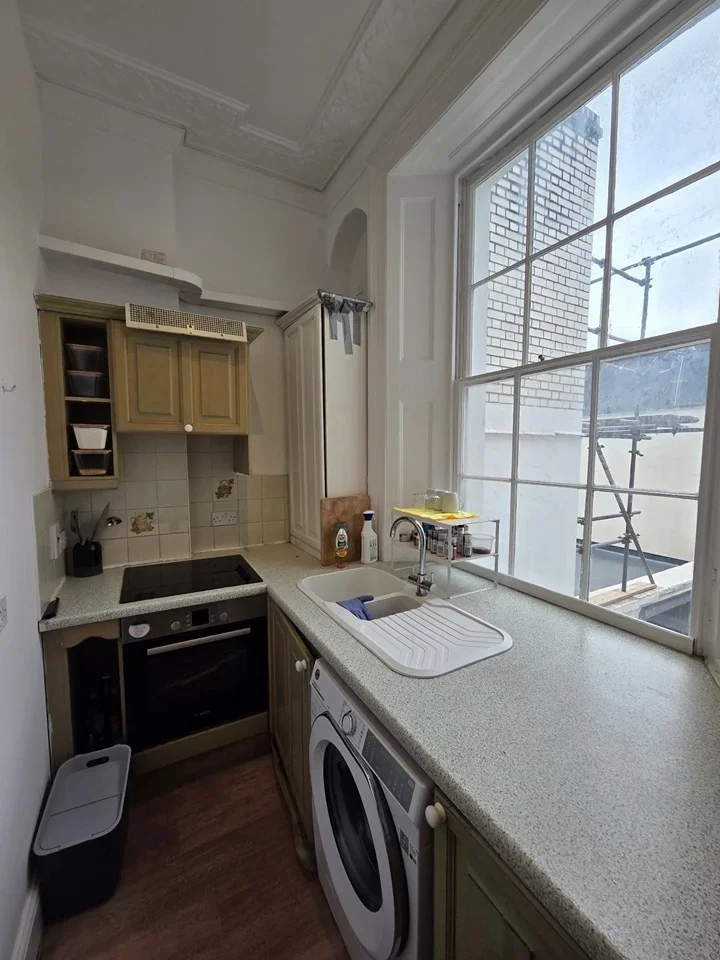 Flat Sussex Gardens in City of Westminster