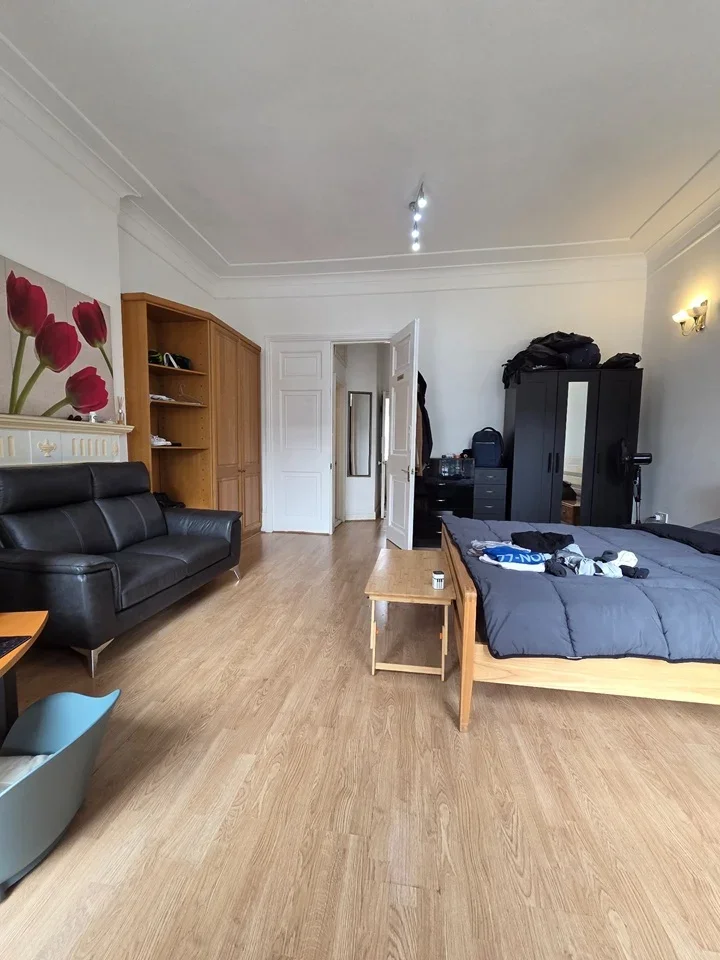 Flat Sussex Gardens in City of Westminster