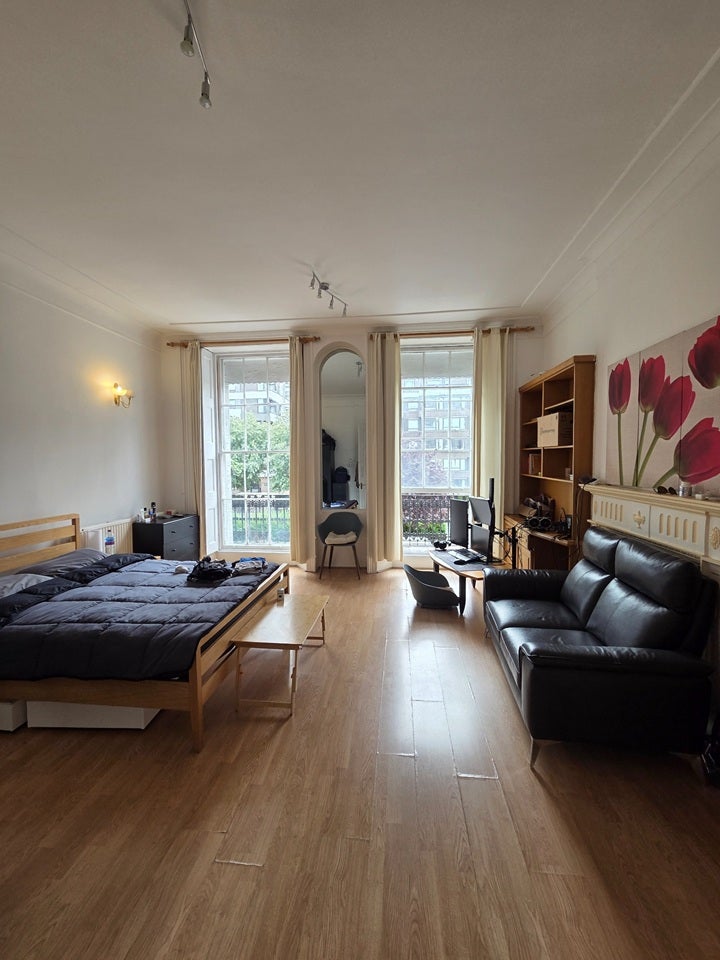 Flat Sussex Gardens in City of Westminster