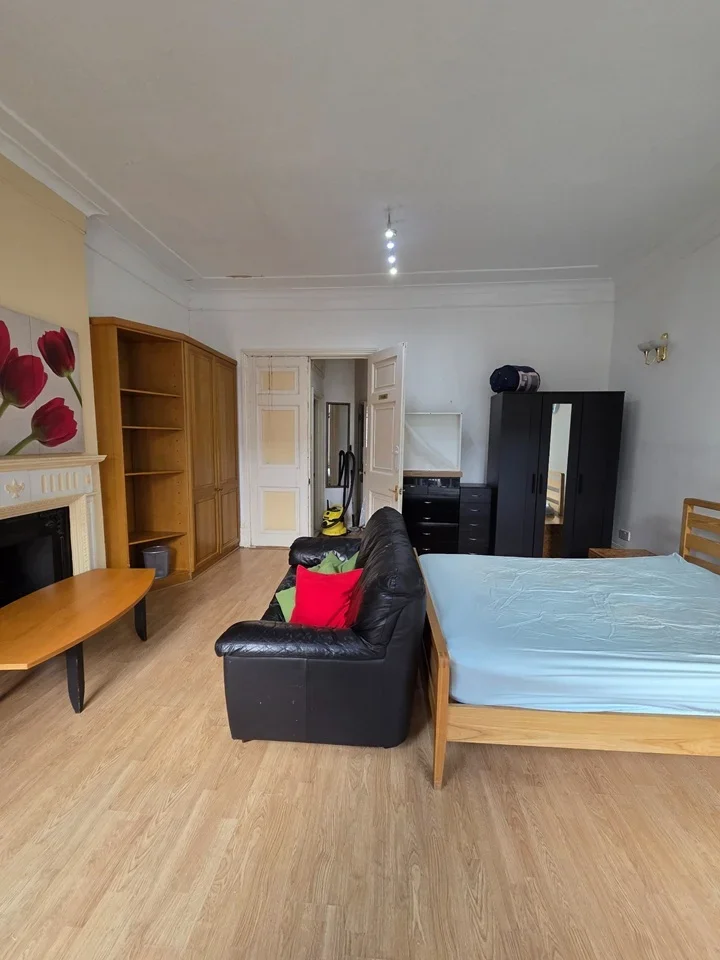 Flat Sussex Gardens in City of Westminster