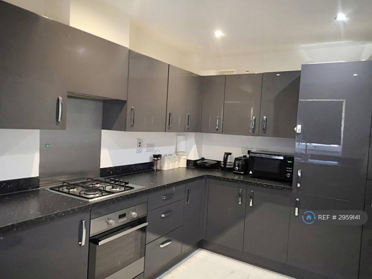 House Downing Close in Greater London