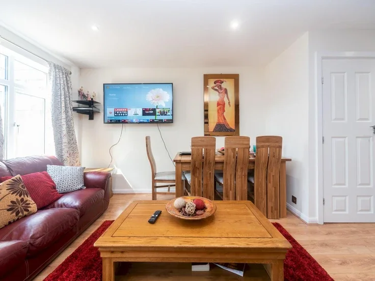 House Whernside Close in Greater London