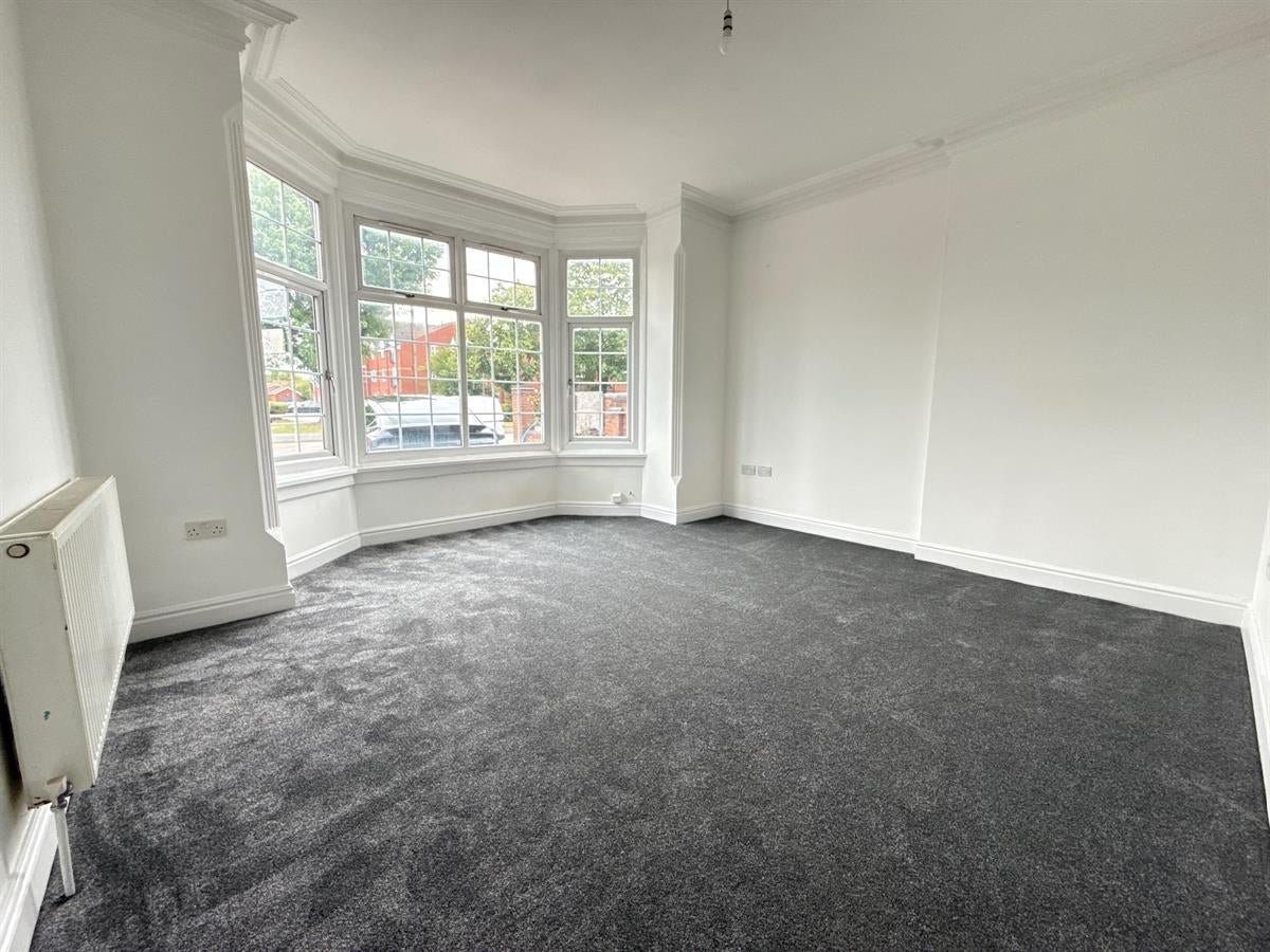 Flat Bescot Road in Darlaston