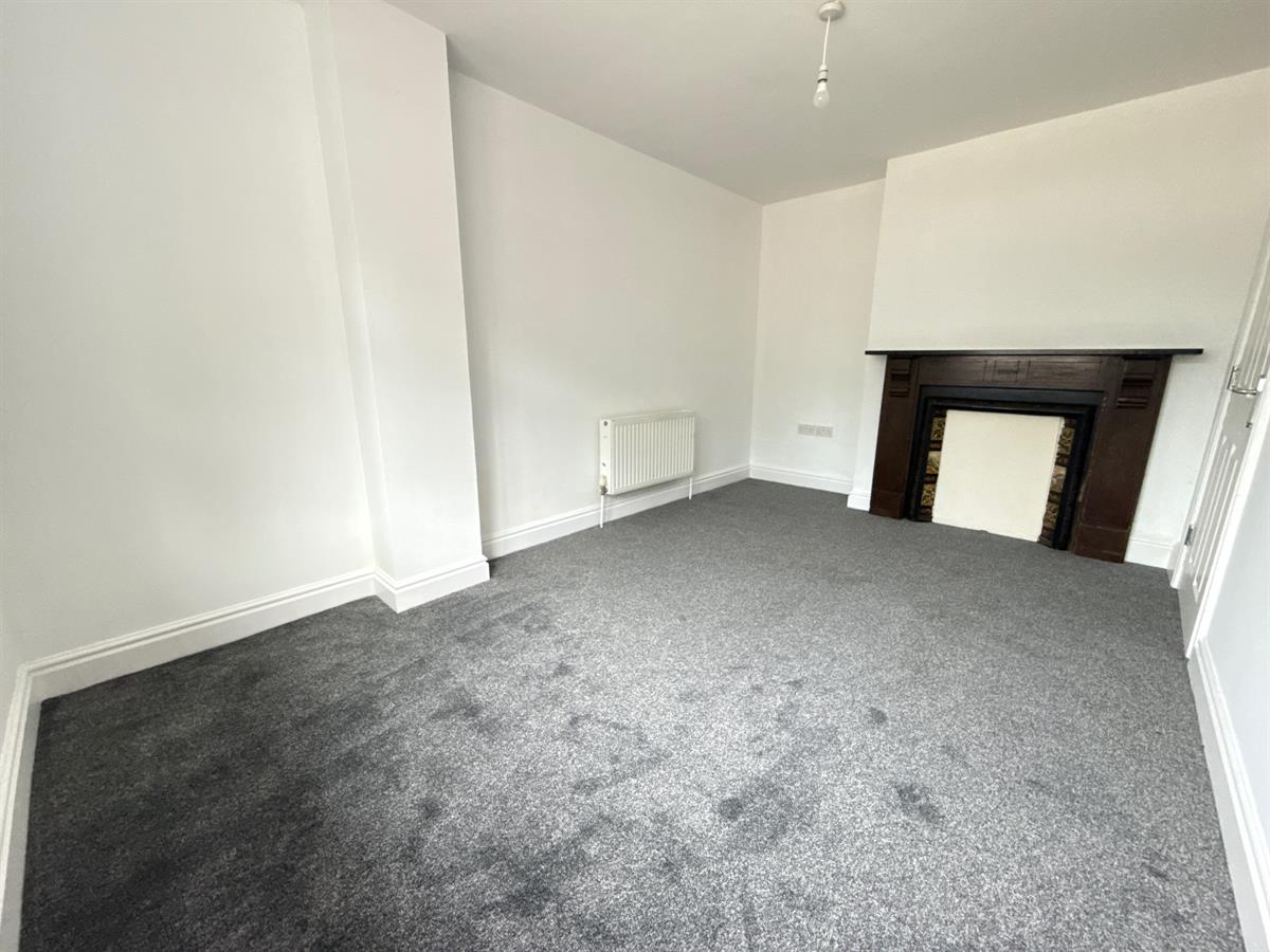 Flat Bescot Road in Darlaston
