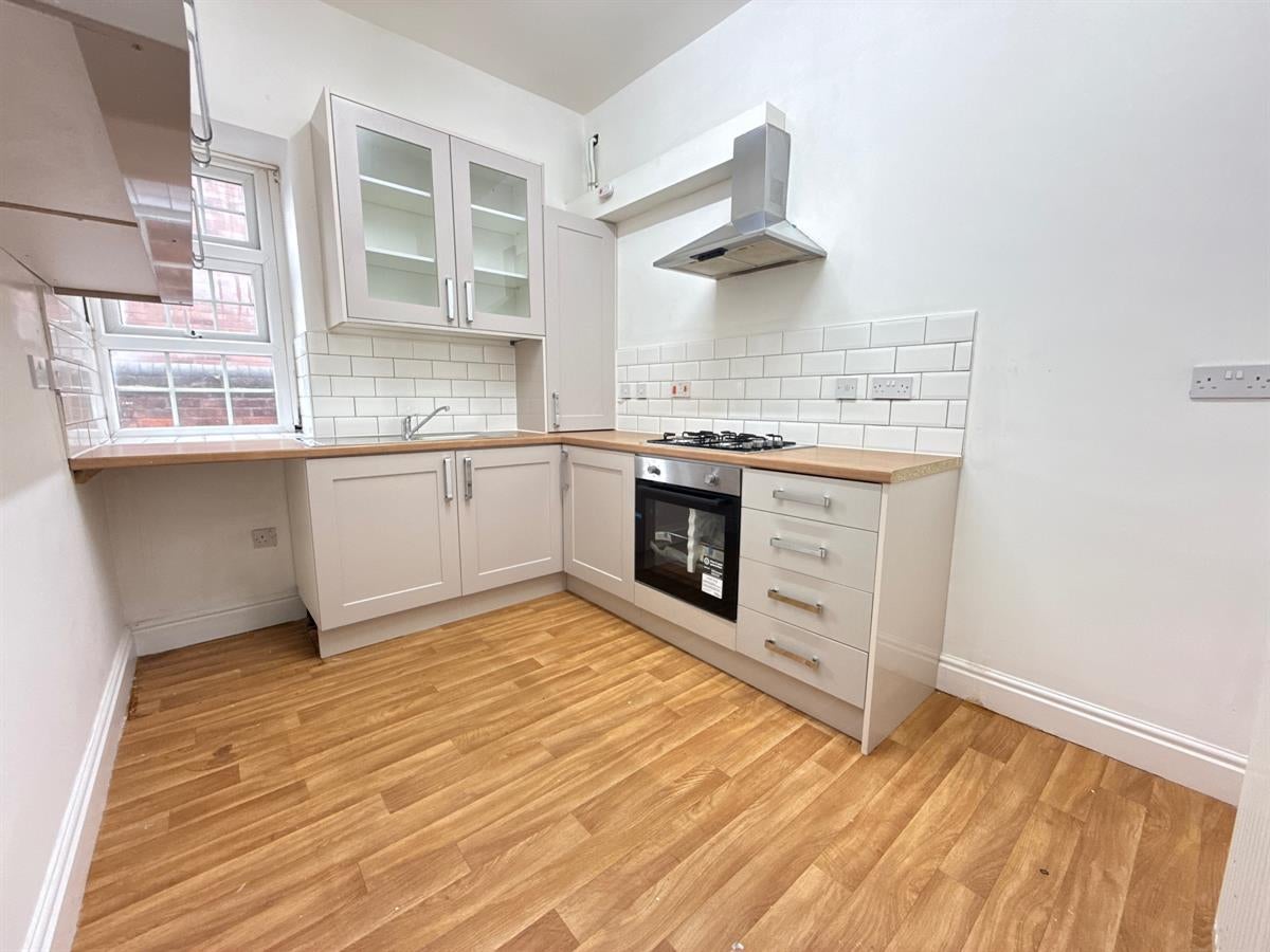 Flat Bescot Road in Darlaston
