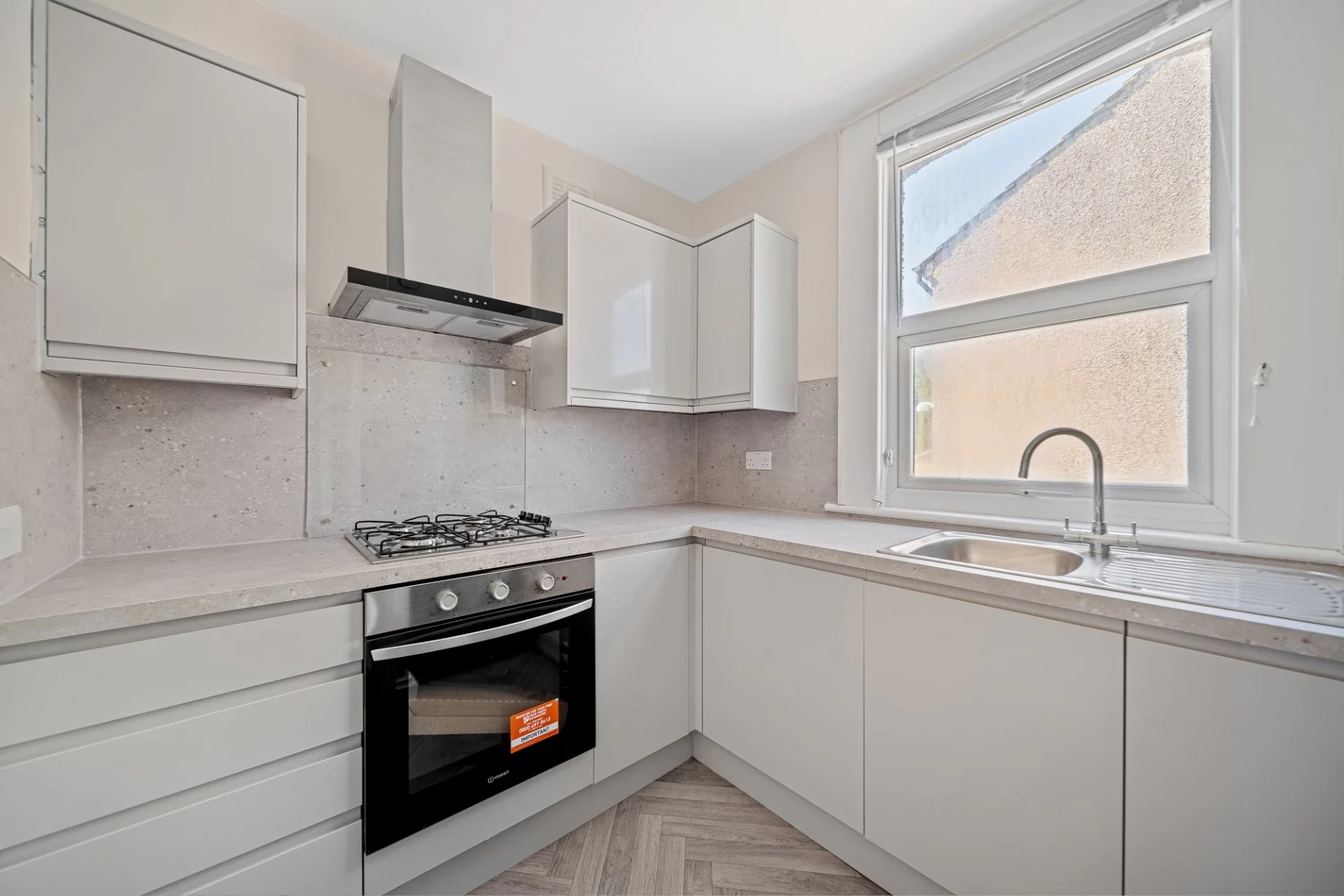 Flat Bexley High Street in Greater London