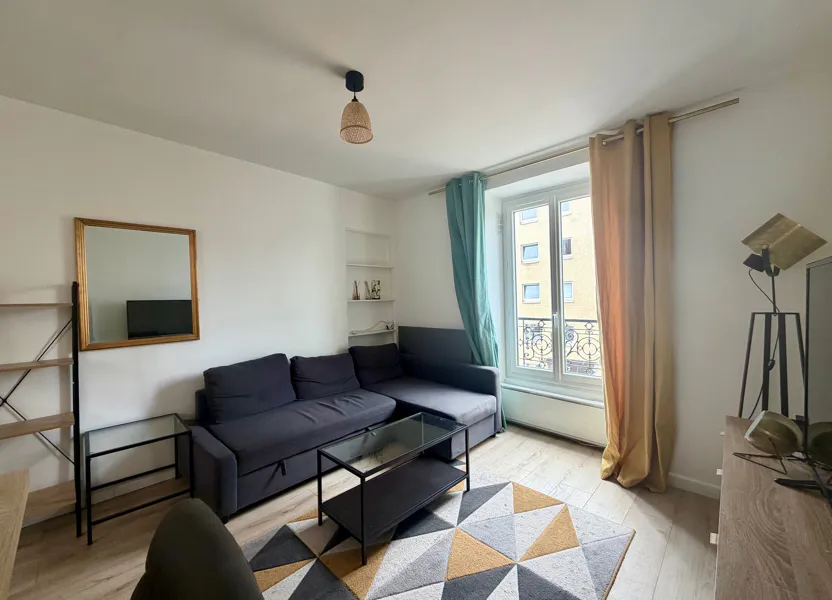 Flat Rue de Montreuil in Paris