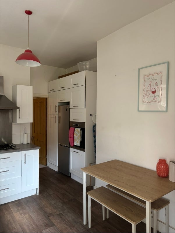Room Edgeley Road in Greater London