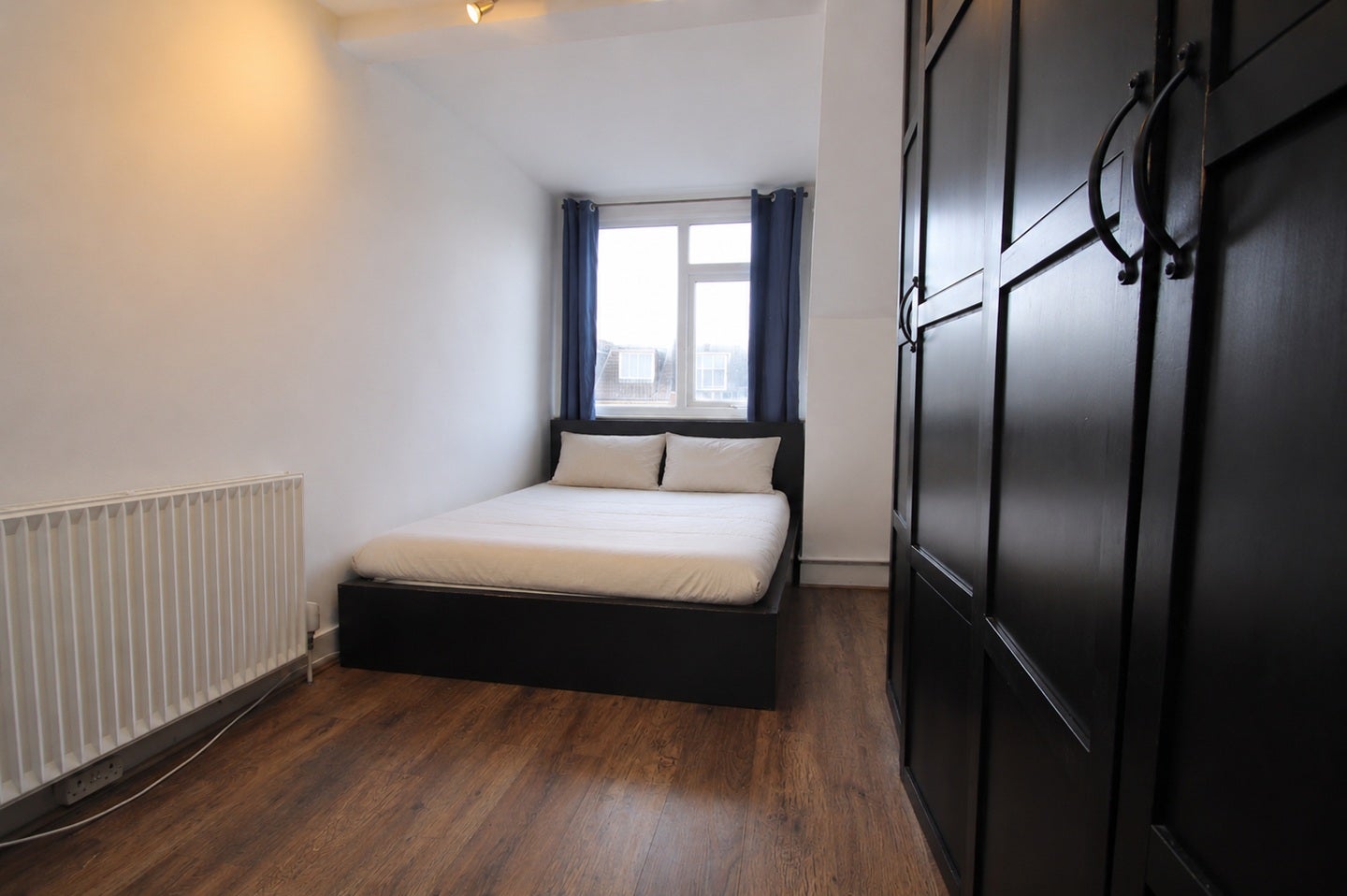 Flat Willesden Lane in Greater London