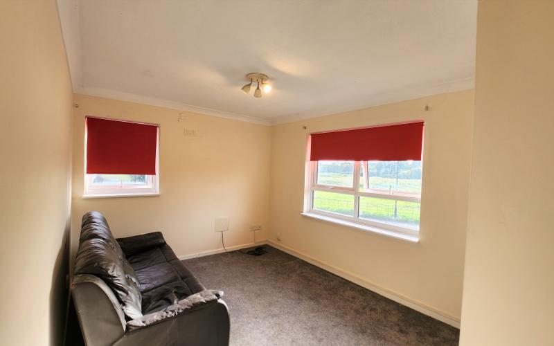Flat Cippenham Lane in Slough