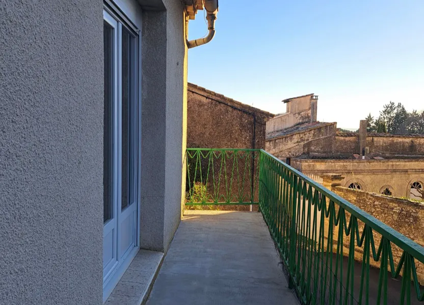 Flat Rue du Cardinal de Cabrières in Cabrières