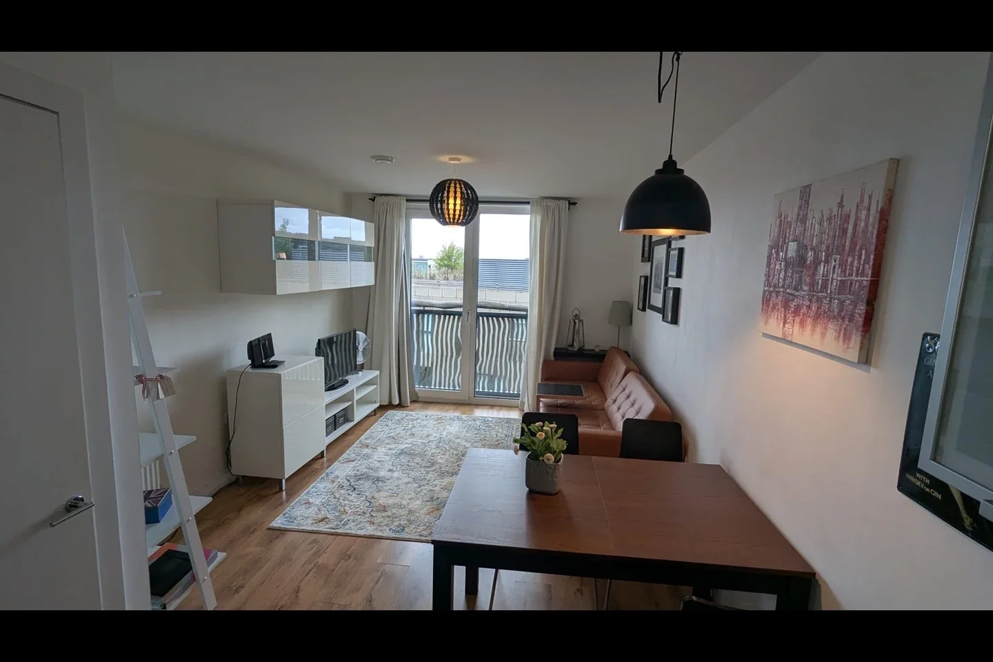 Flat Gatliff Road in City of Westminster