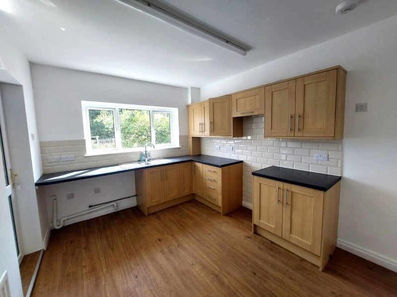 Room Laithes Lane in Barnsley